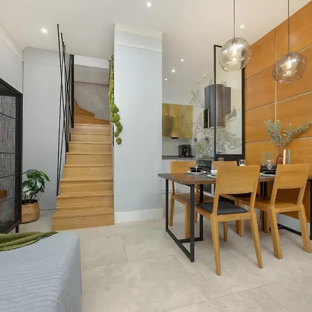 Dwupietrowy Apartament Dla 7 Osob Z Ogrodkiem By Renters Apartment *