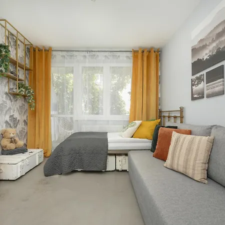 Dwupietrowy Apartament Dla 7 Osob Z Ogrodkiem By Renters * Warsaw